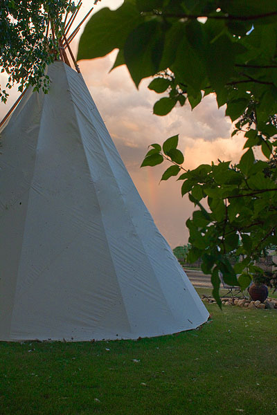 Mountain View Buffalo Wyoming TeePee Tipi Euro Youth Hostile Rental